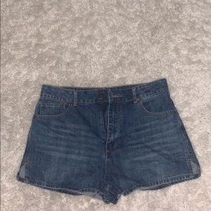Super cute forever 21 size 27 shorts